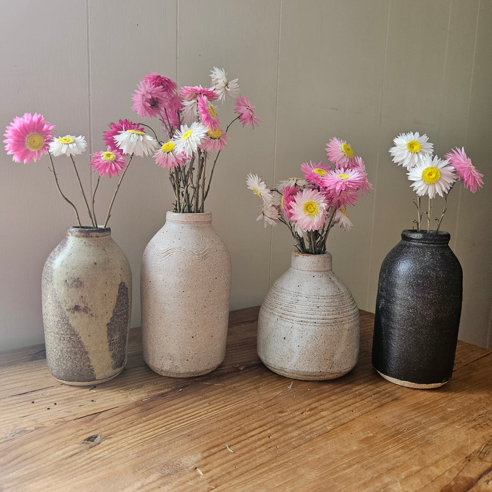 Paper Daisy and Bud Vase Gift Box - Petal & Bow Flowers | Dried Paper Daisy Flowers | Coonamble Florist | Petal & Bow Flowers | Seasonal Flowers | Everlasting Flowers | Everlasting Daisy | Dried Flowers | Send Flowers | Gift Flowers | Dried Rhodanthe | Post Flowers 