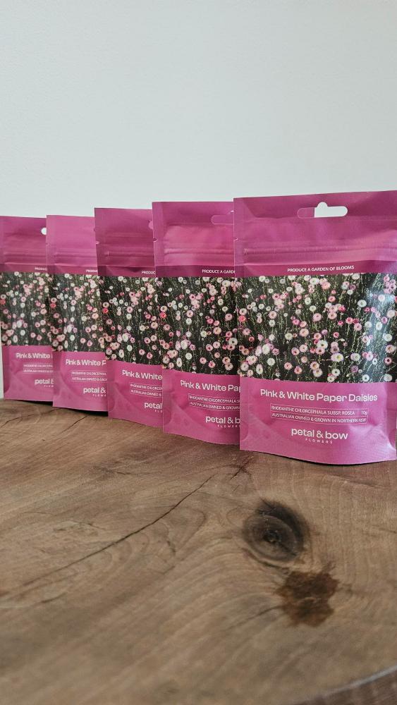 5 x 10g pink and white paper daisy seed packets